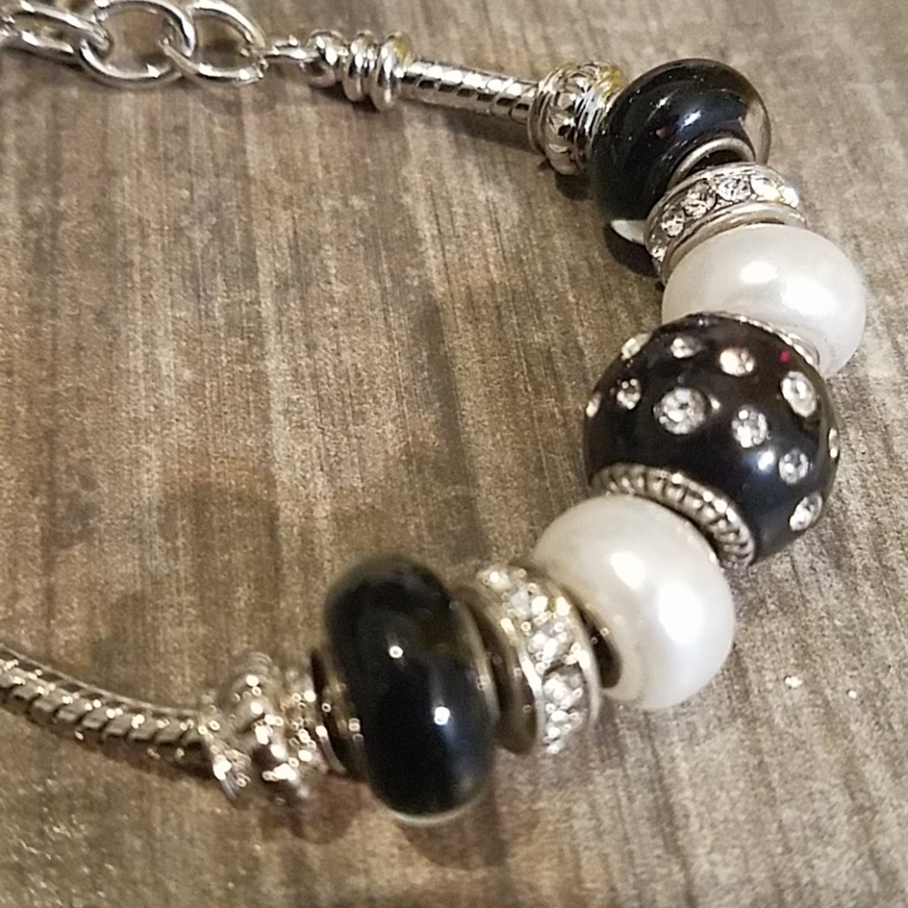 Charm bracelet